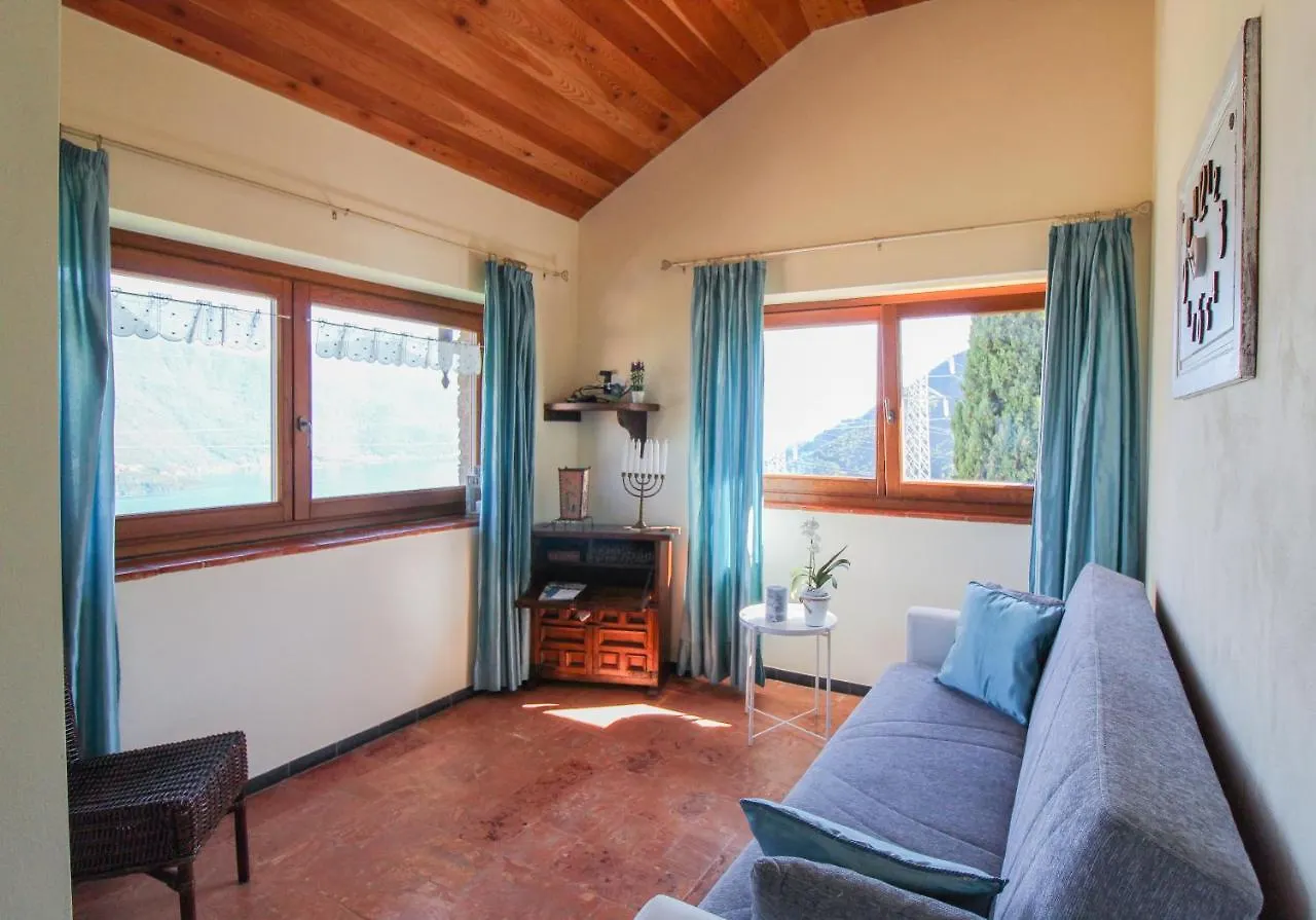 Residenza Castellum Apartment Stazzona